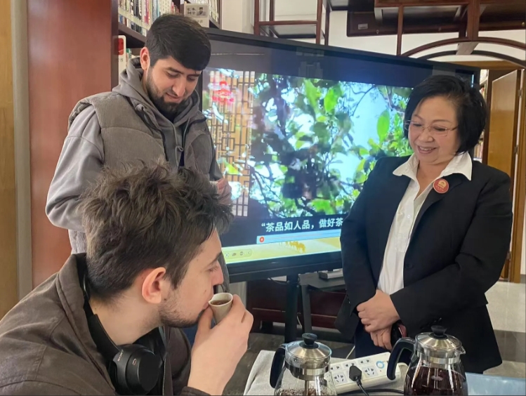 公司参加"留学中国,遇见晋中--书韵无国界,怡然见晋中"文化体验活动